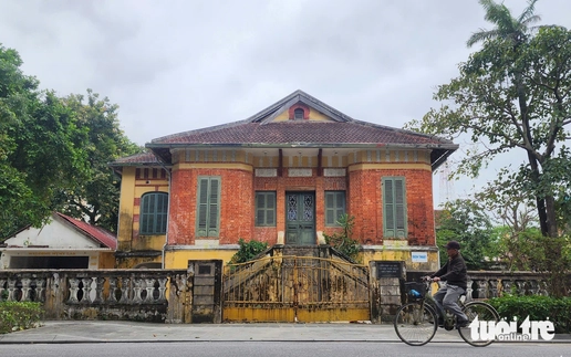 Century-old French villa in central Vietnam faces uncertain future