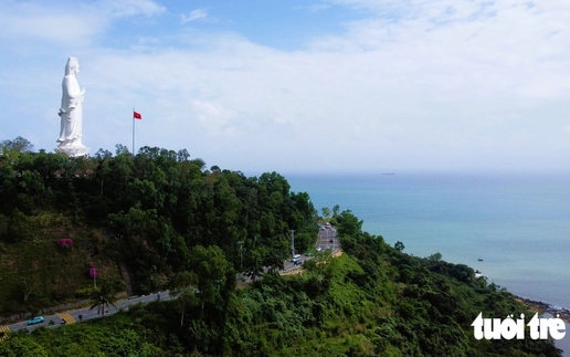Son Tra Peninsula: Where to go, and what vehicles are allowed