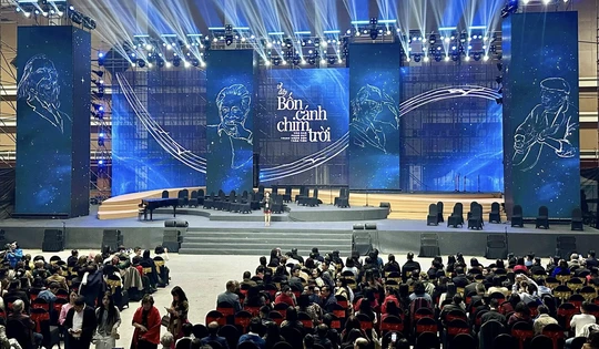 Vì sao show 'Về đây bốn cánh chim trời' hủy phút chót?