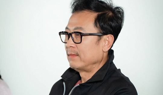 Danh hài Vân Sơn tuổi 65: 'Tôi hít đất, chơi pickleball để giữ cơ'