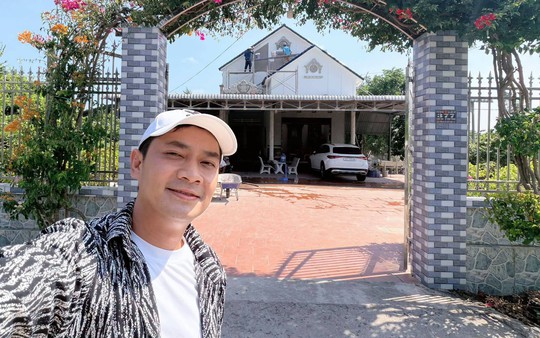 Minh Luân xây nhà trên khu vườn 3.000m² báo hiếu cha mẹ