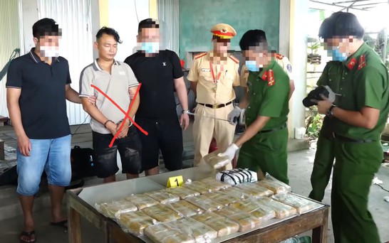 Vietnam court sentences man to death for drug trafficking, weapons possession