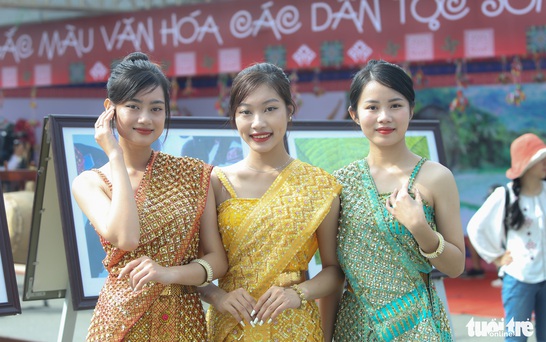 Hanoi rolls out festive activities for visitors during Reunification Day holiday