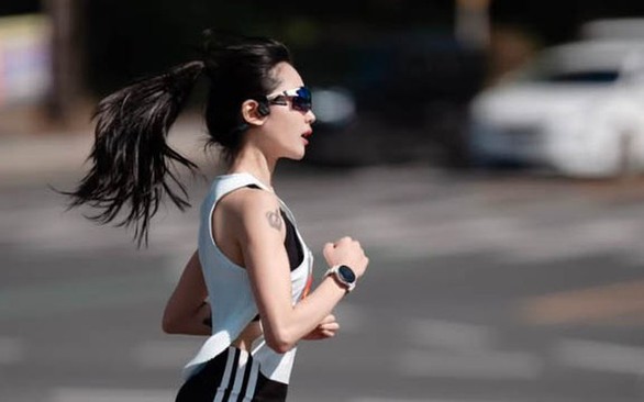 Nhà vô địch marathon Olympic cảnh báo: 'Chạy cho khỏe, đang dần trở thành chạy đến chết'