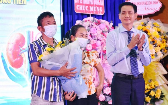 Ca ghép tạng đầu tiên thành công ở Đồng Nai: Chồng hiến thận cho vợ