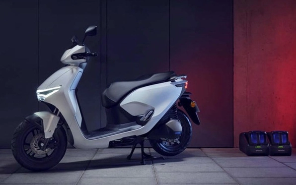 Honda CUV e: 2026 ra mắt: thêm kính chắn gió và thùng để đồ phía sau, giá quy đổi tới 141 triệu đồng