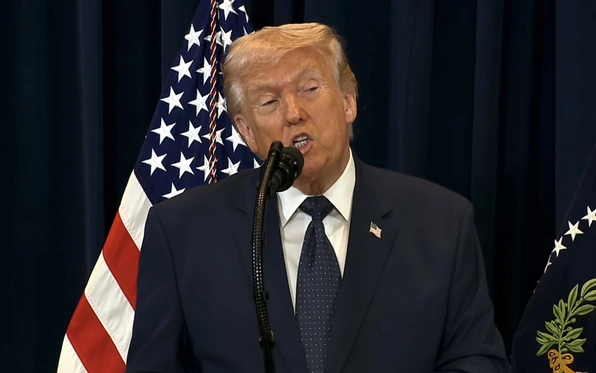 Ông Trump họp báo, khoe ông Putin ấn tượng với sức mạnh quân sự Mỹ trong chiến sự với Iran