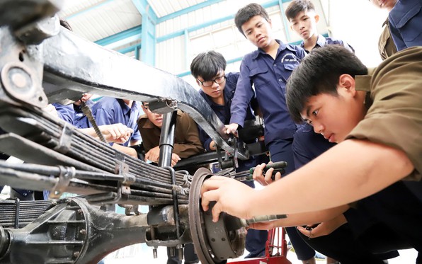 TP.HCM sẽ giảm từ 36 còn 18 trường cao đẳng, trung cấp công lập, hoàn thành trước 1-10