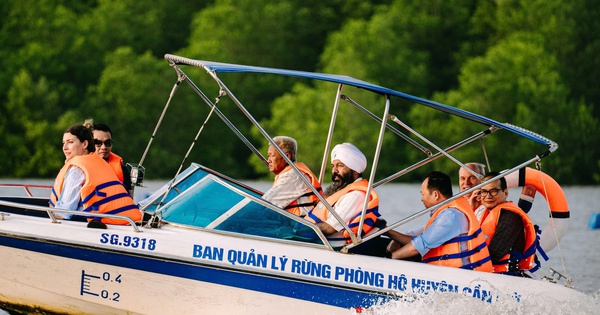 Gallery - Canada’s Secretary of State for International Development visits Can Gio Mangrove Biosphere Reserve