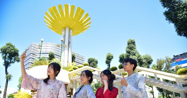 Ho Chi Minh City&rsquo;s Turtle Lake gets fresh look ahead of Tet