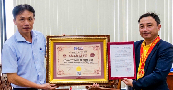 Ca Mau firm sets Vietnam record with 1.8-kilogram giant crab