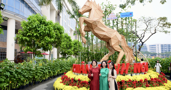 Breakfast @ Tuoi Tre News &mdash; February 12