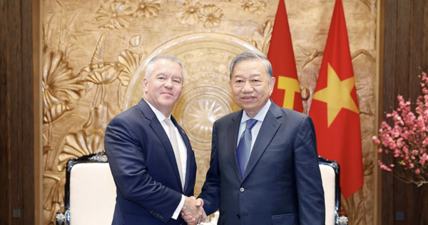 Breakfast @ Tuoi Tre News &mdash; February 14