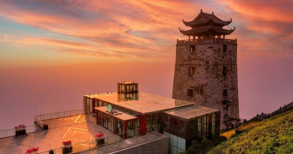 Starbucks opens Asia&rsquo;s highest store on Vietnam&rsquo;s Mount Fansipan