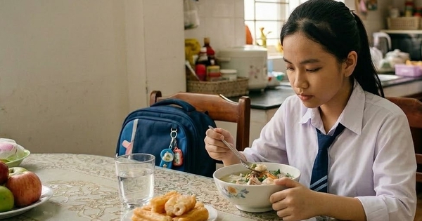 Bữa sáng 15.000 đồng tiện, rẻ nhưng đã đủ khỏe cho học sinh?