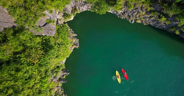 Vietnam opens cross-bay tourism route linking Ha Long, Lan Ha