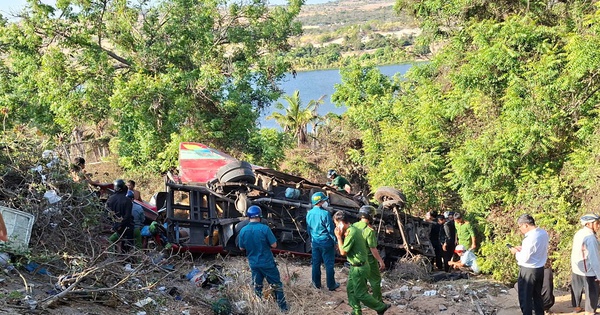 Gallery - Bus crash kills 4, injures 12 in Vietnam’s Lam Dong 