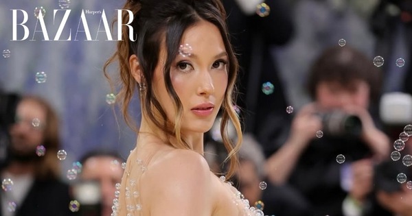 Chiếc váy 'biết thở' độc đáo nhất thảm đỏ Met Gala