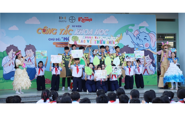 Học sinh Trường THCS Long Thọ, Đồng Nai 'hỏi xoáy đáp xoay' cùng nhà khoa học