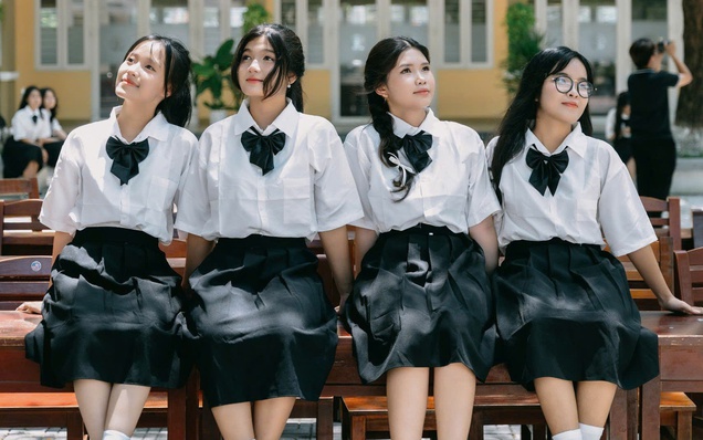 Vì sao nhiều gen Z hướng ngoại với xã hội nhưng hướng nội với gia đình?