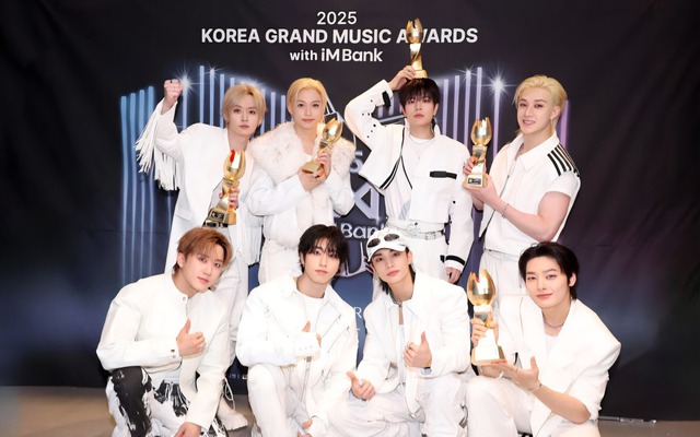 Stray Kids đoạt 3 giải Daesang tại Korea Grand Music Awards 2025
