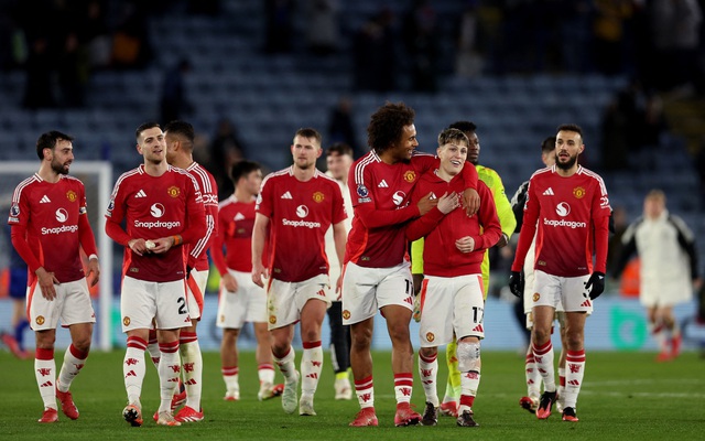 Thắng Leicester, Man United vươn lên hạng 13 Giải ngoại hạng Anh