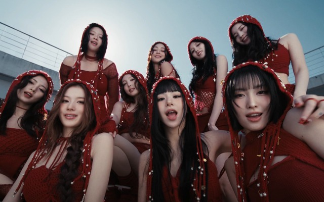Nhìn lại 3 lần 'chạm trán' bất phân thắng bại giữa BLACKPINK và TWICE
