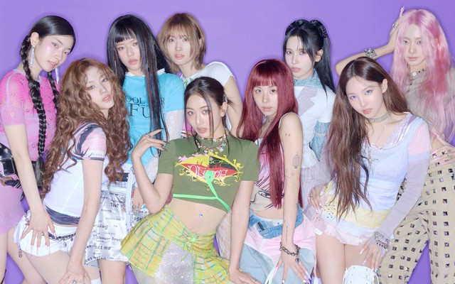 Fan phấn khích khi TWICE so kè BLACKPINK
