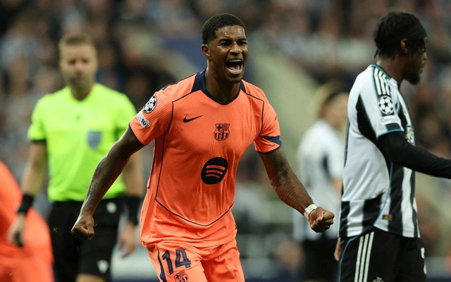 Rashford toả sáng giúp Barcelona thắng Newcastle tại Champions League 