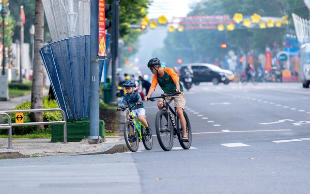 Dự báo thời tiết đêm 13, ngày 14-1: Nam Bộ đêm có mưa, ngày nắng