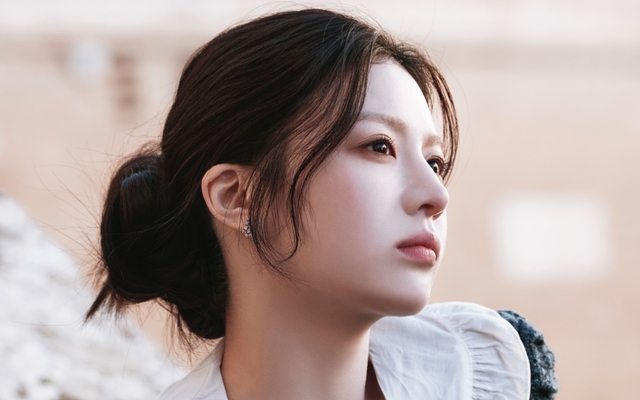 Go Youn Jung năng suất tham gia show mới cùng Jung Hae In