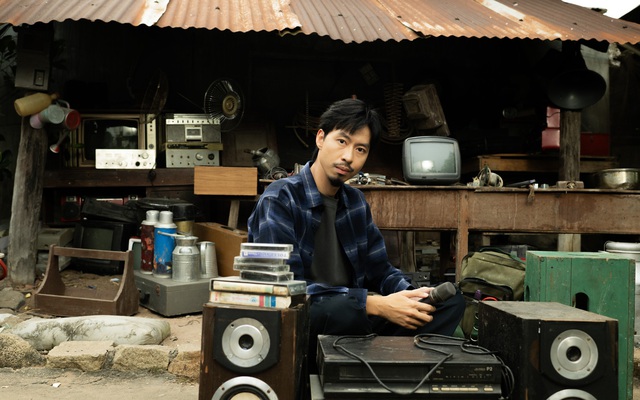 Sau chuỗi sáng tác dành cho mẹ, Đen xúc động khi lần đầu viết về cha