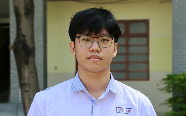 Từ hạng 8 đội tuyển, nam sinh bứt phá thành thủ khoa học sinh giỏi cấp thành phố môn sinh