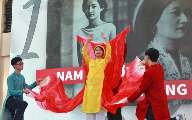 Tiết ngữ văn đặc biệt của học trò Trường THPT Lê Quý Đôn