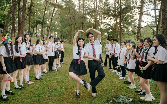 Sân chơi Kỷ yếu 2026: Bộ ảnh Chúng ta của năm tháng ấy