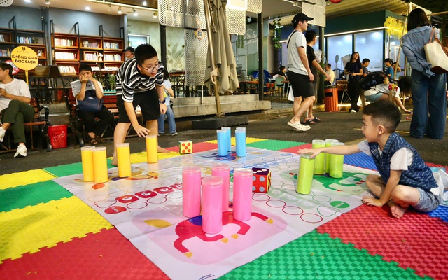 Đa dạng hoạt động giải trí buổi đêm hấp dẫn tại Đường sách TP.HCM