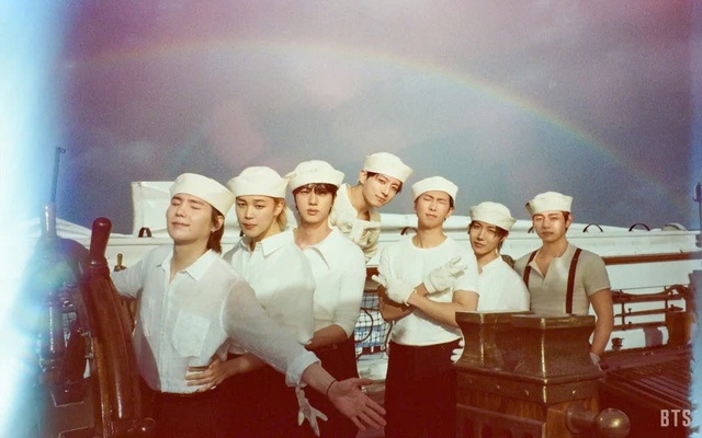 Các thành viên BTS đắn đo ra sao khi trở lại với ca khúc Swim?