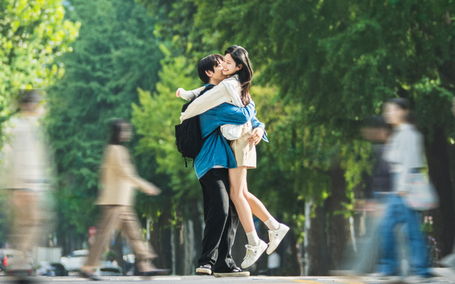 Still shining: Khi tình yêu thanh xuân đối mặt với thực tế trưởng thành