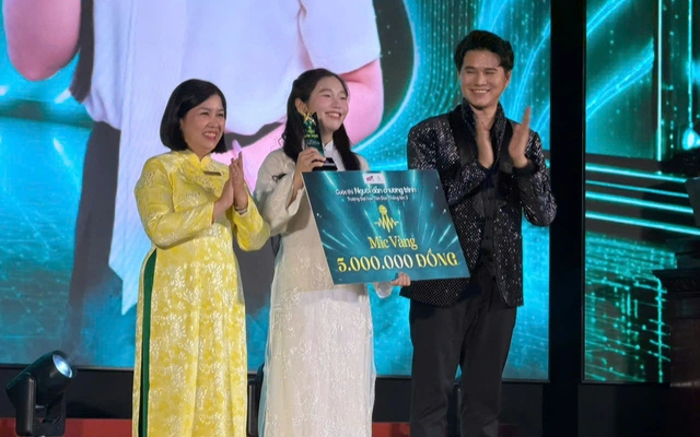 8 thí sinh tỏa sáng tại chung kết Cuộc thi Người dẫn chương trình Trường đại học Tôn Đức Thắng 2026