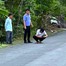  Vụ tai nạn tại Vĩnh Long: Điều tra viên Viện Kiểm sát nhân dân tối cao kiểm tra hiện trường