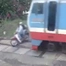  Trích xuất camera vụ xe máy vượt rào chắn bị tàu hỏa tông, hai vợ chồng thiệt mạng