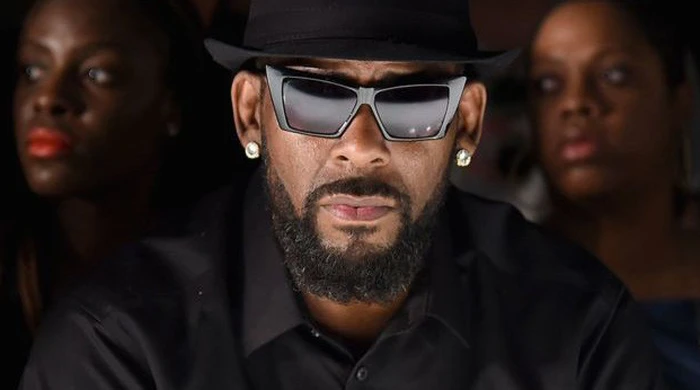 R. Kelly bị Spotify ngừng giới thiệu nhạc vì hành vi tình dục sai trái -  Tuổi Trẻ Online