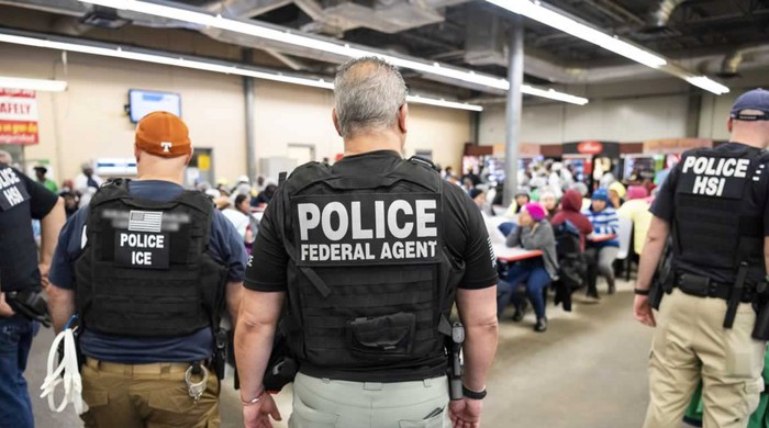 Mỹ ra quân bắt 680 di dân lậu chỉ trong 1 ngày - Tuổi Trẻ Online