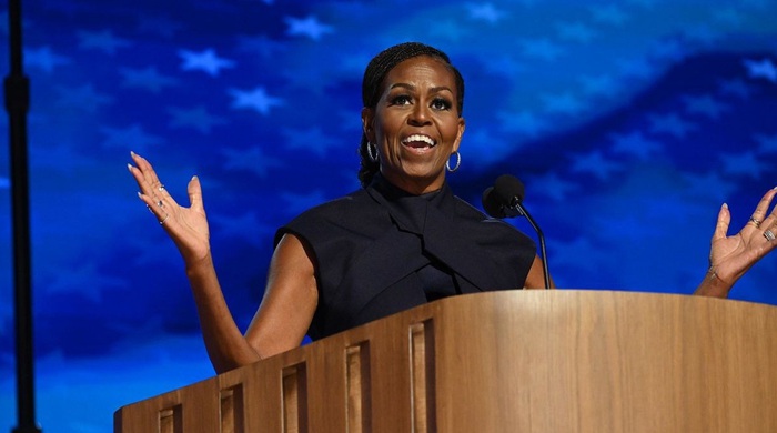 Bà Michelle Obama chỉ trích ông Trump phân biệt chủng tộc - Tuổi Trẻ Online