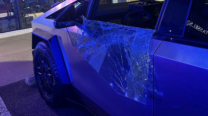 Tesla Sẽ Triển Khai Hệ Thống Đặt Chỗ Tại Các Trạm Sạc Để Giảm Thiểu Xung Đột