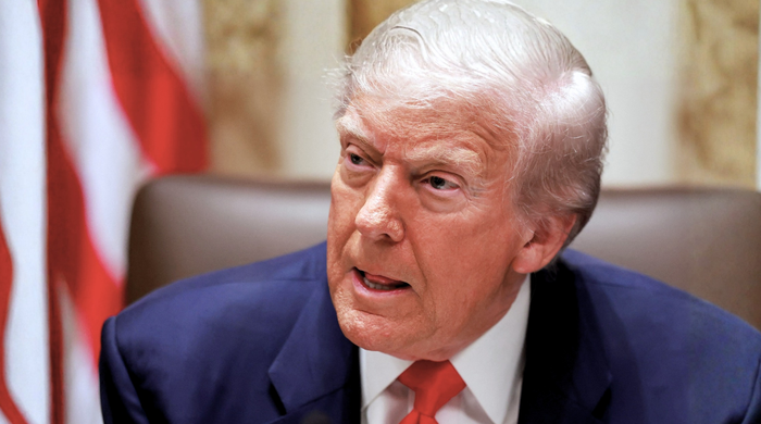 Ông Trump tuyên bố 'kinh tế Nga sắp sụp đổ', Matxcơva phản bác - Tuổi Trẻ Online