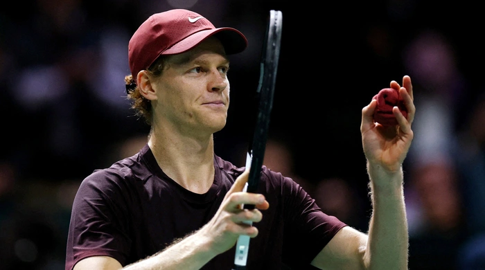 Sinner tiến sát đến vị trí số 1 thế giới sau khi lọt vào bán kết Paris Masters - Tuổi Trẻ Online