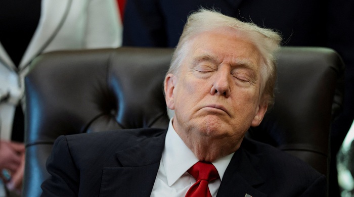 Chính trường Mỹ cãi nhau ông Trump có ngủ gật hay không - Tuổi Trẻ Online