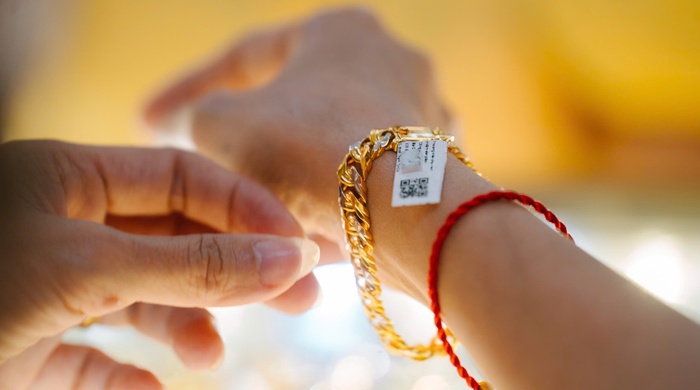 Giá vàng lên xuống chóng mặt - Tuổi Trẻ Online