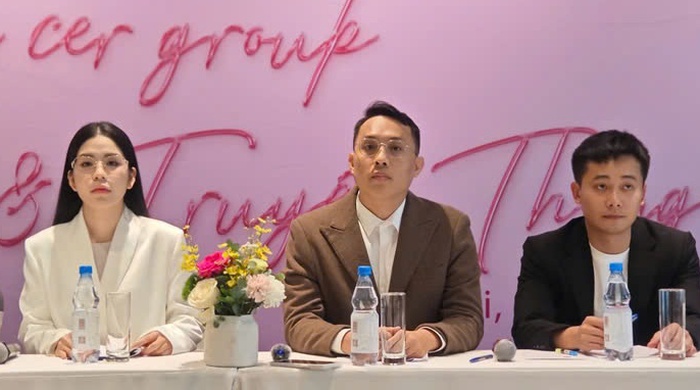 Công ty Chị Em Rọt, TikToker Hằng Du Mục và Quang Linh bị lập biên bản vì họp báo 'lụi' - Tuổi Trẻ Online